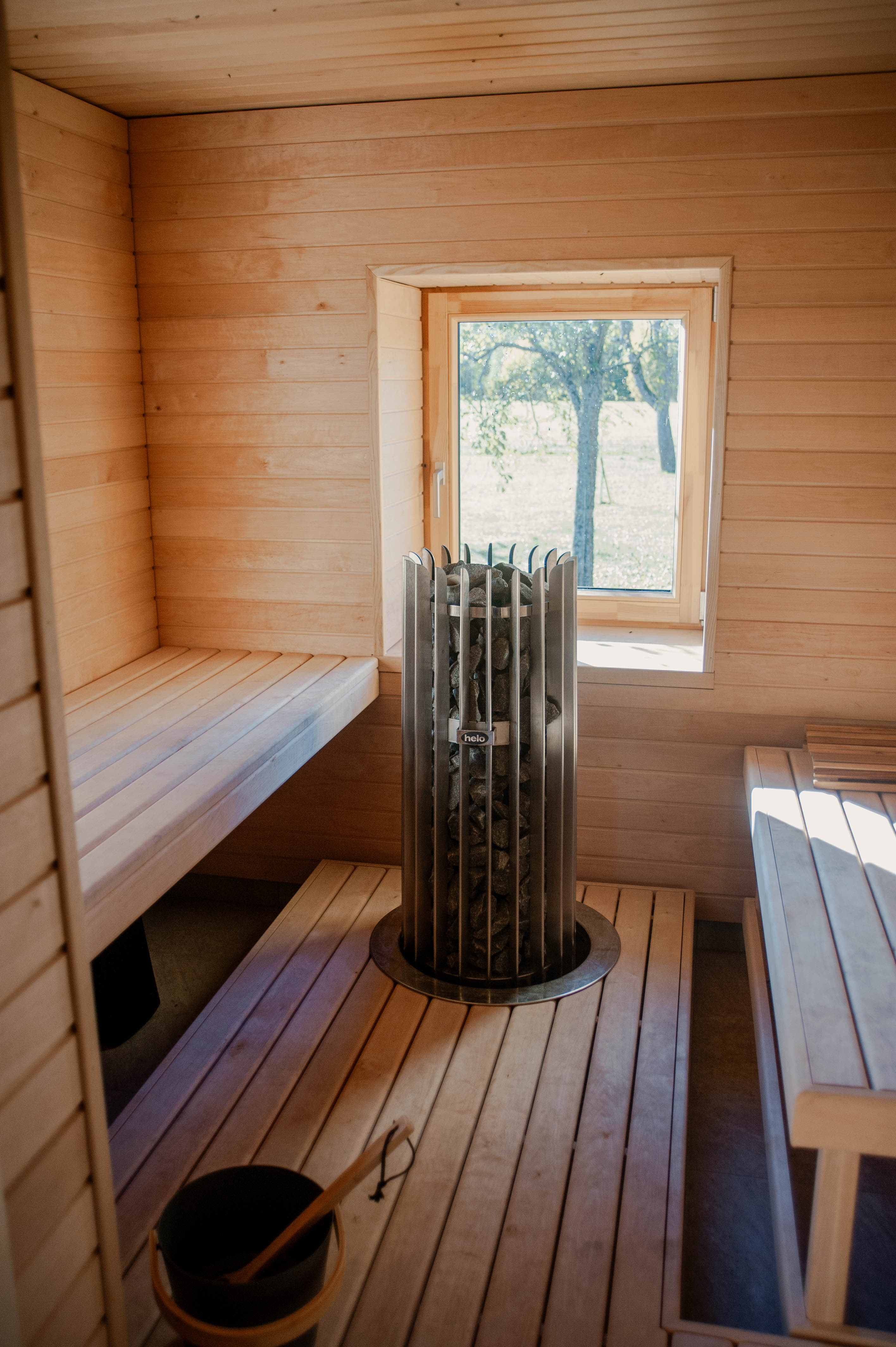 Sauna and hot tub area